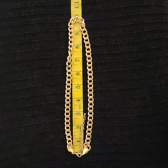 Gold tone Cuban link necklace - Picture 6 of 6